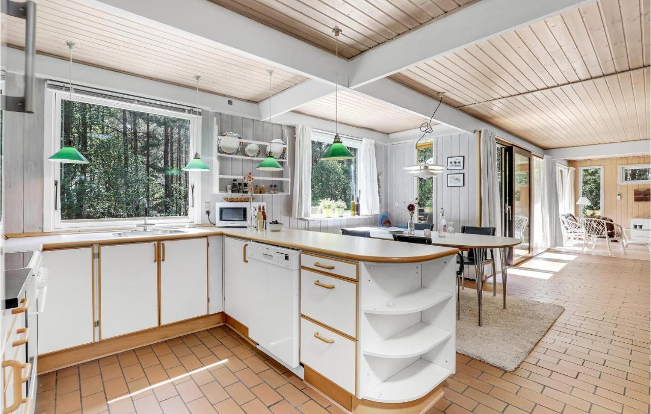 Lovely Home In Nexo With Kitchen Zewnętrze zdjęcie