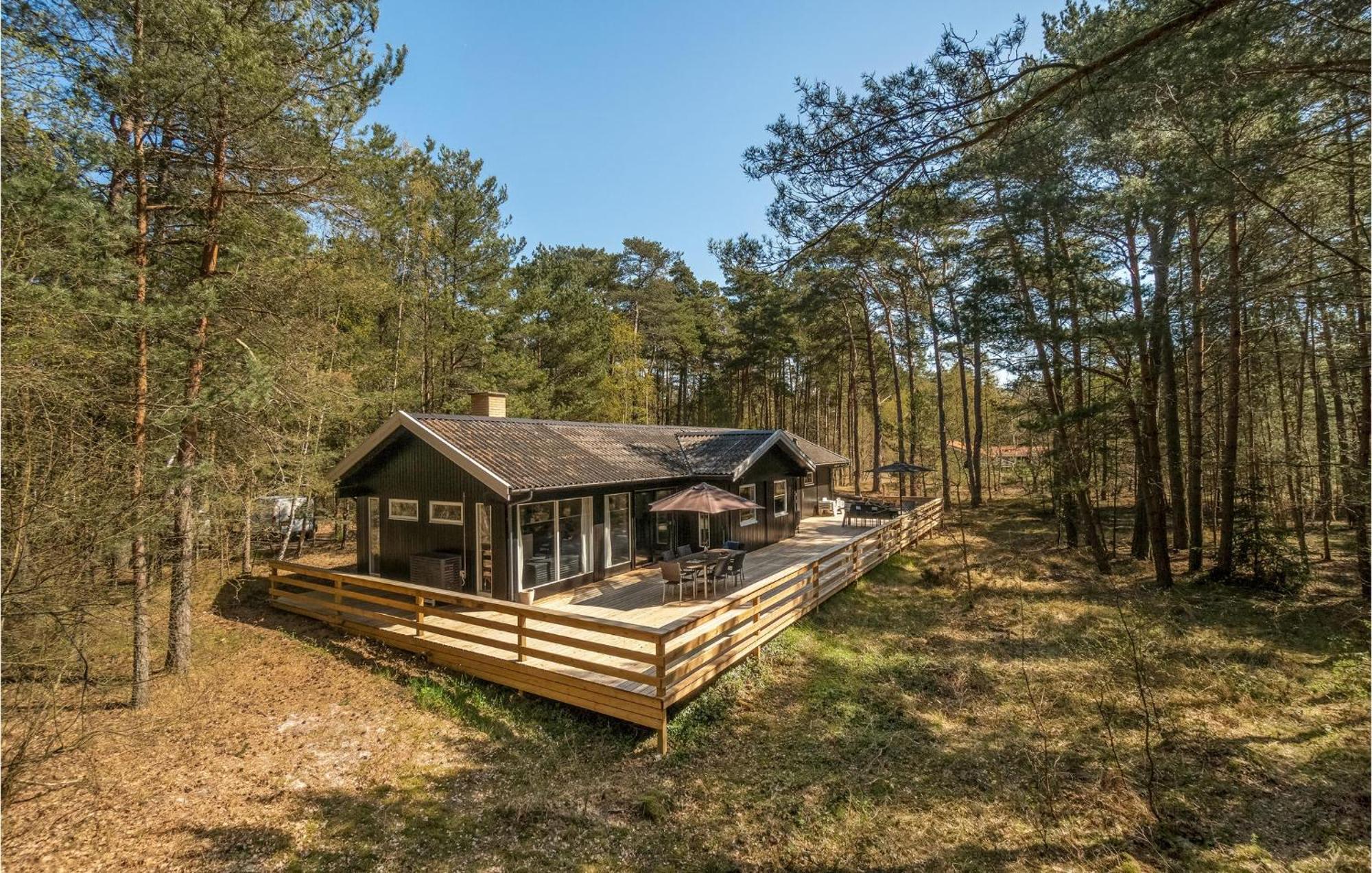 Lovely Home In Nexo With Kitchen Zewnętrze zdjęcie